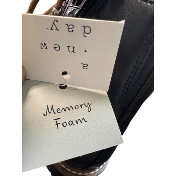 Women's Black Ankle Lace-Up Boots Sz 5 NWT - Picture 6 of 10